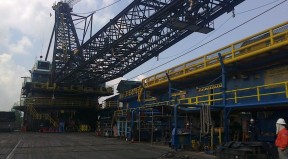 Offshore Crane Image 2